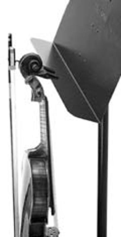 VIOLIN HOLDER